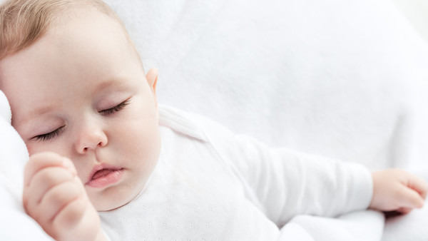 婴儿嗜睡是怎么回事