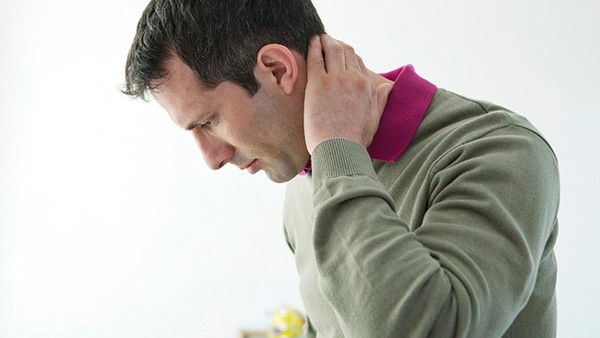 颈椎病有哪些有效的治疗方法？推荐6种方法摆脱颈椎病