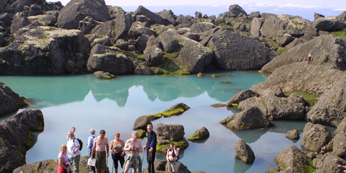 冰岛五寨旅游攻略探秘冰岛五大火山口，体验冰岛热带雨林之旅