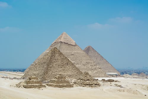 埃及古墓旅游区的特点 埃及古墓旅游区的特点是