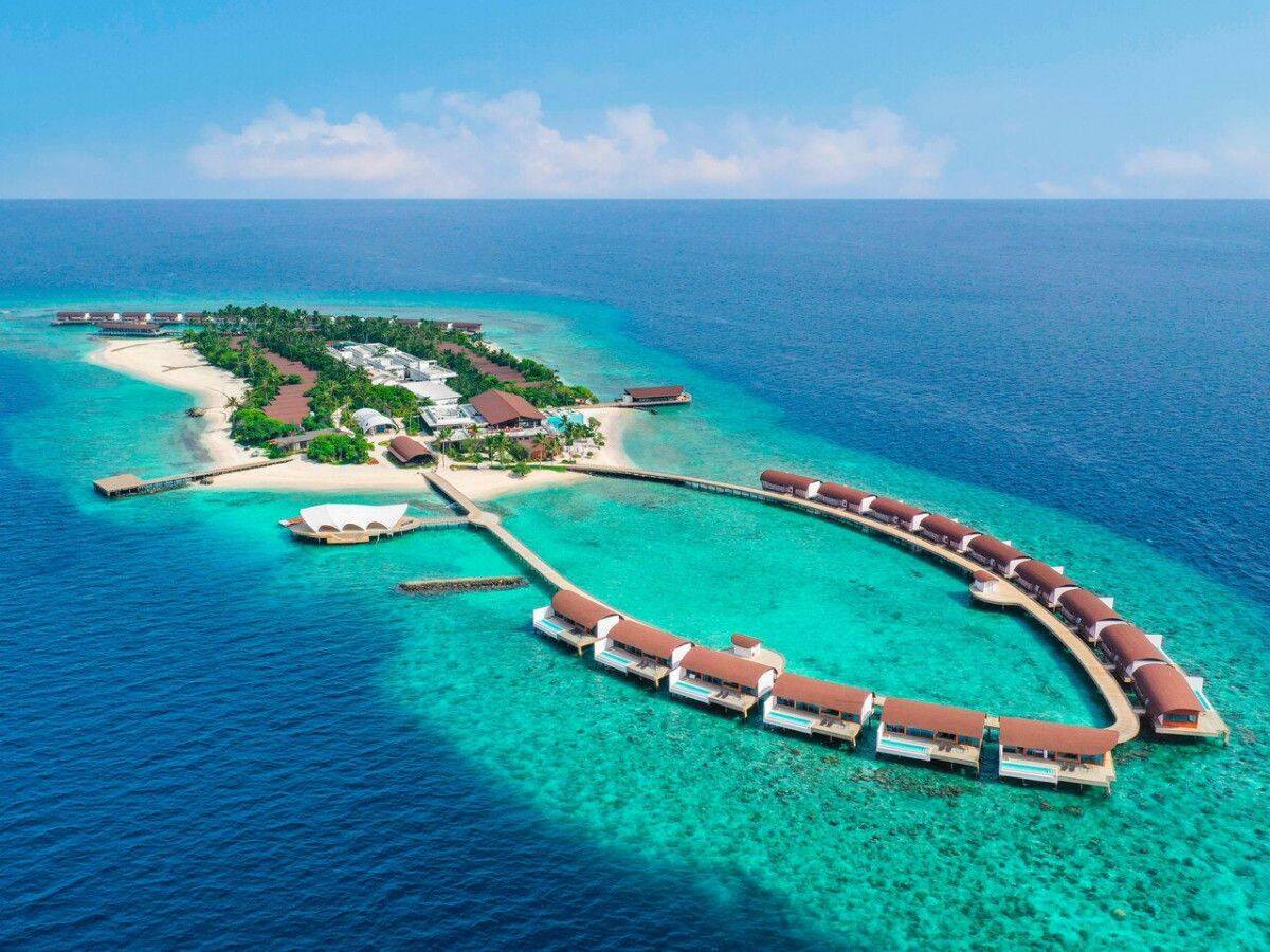 马尔代夫伊露岛地探寻最浪漫的蜜月胜地，让爱情在美丽的海滩上绽放